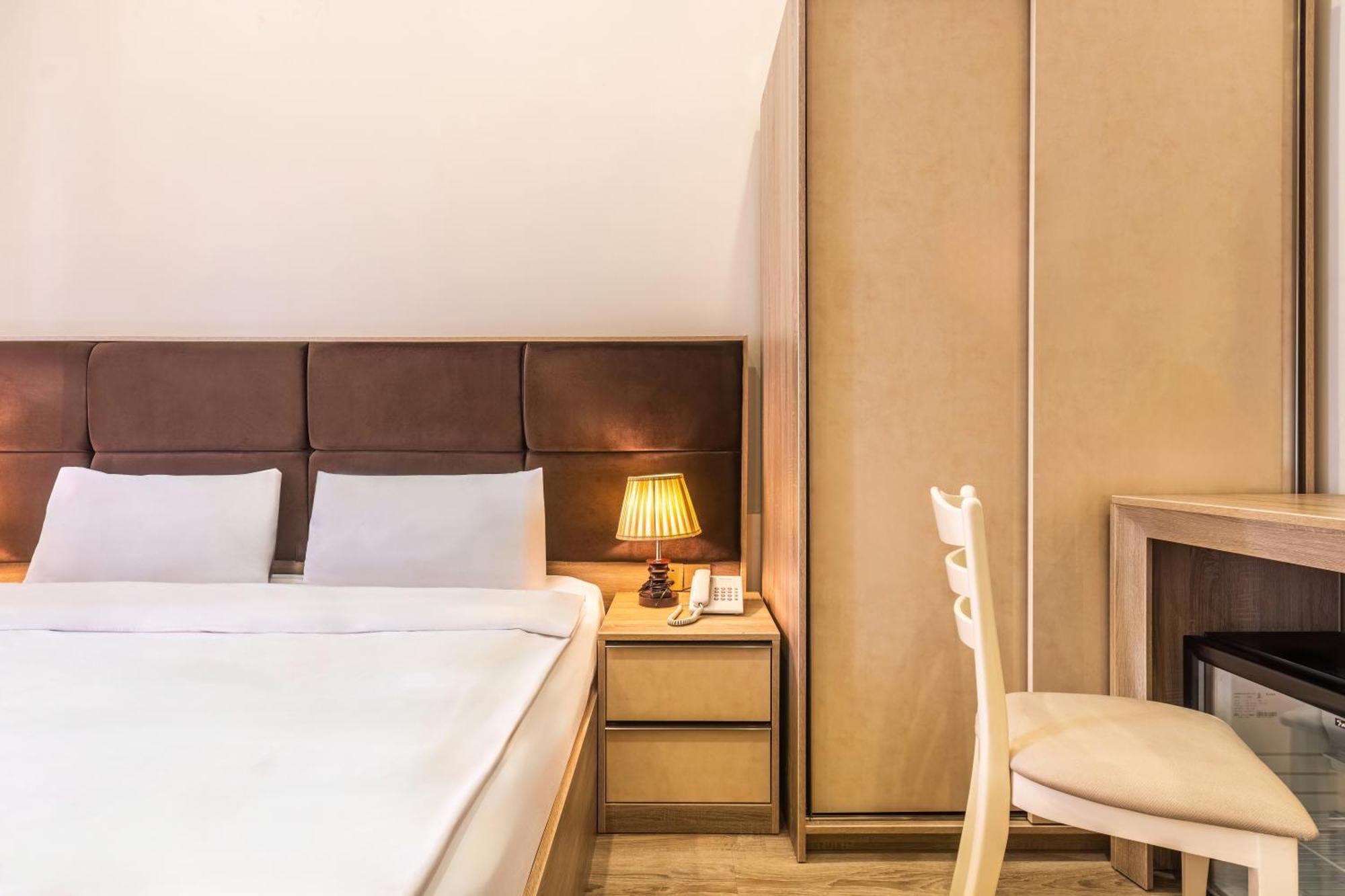 Deluxe Hotel Баку Экстерьер фото