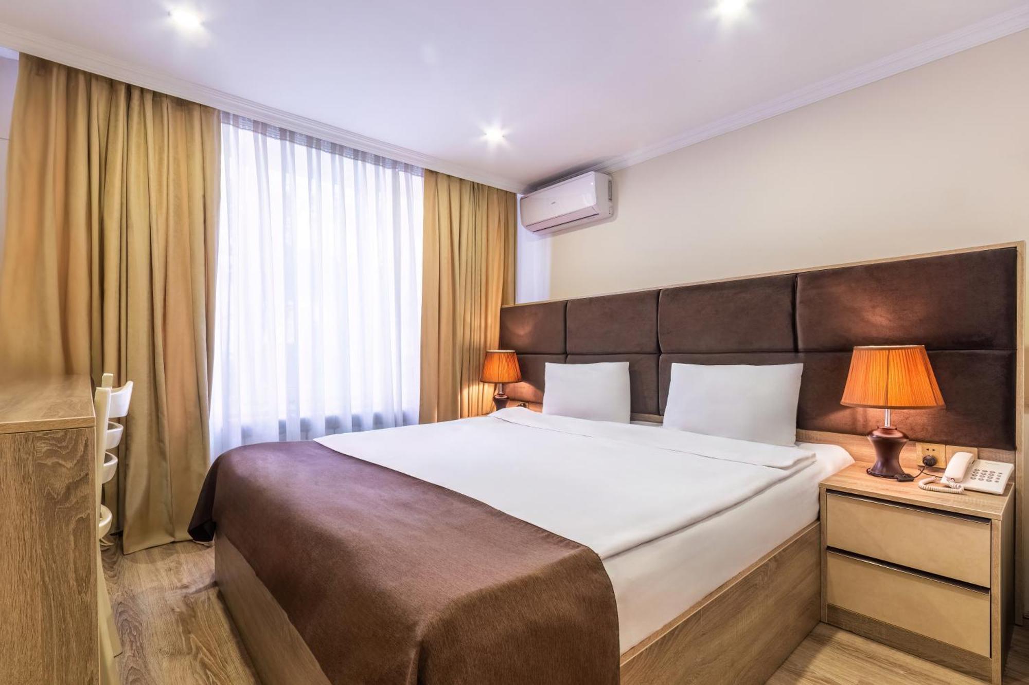 Deluxe Hotel Баку Экстерьер фото