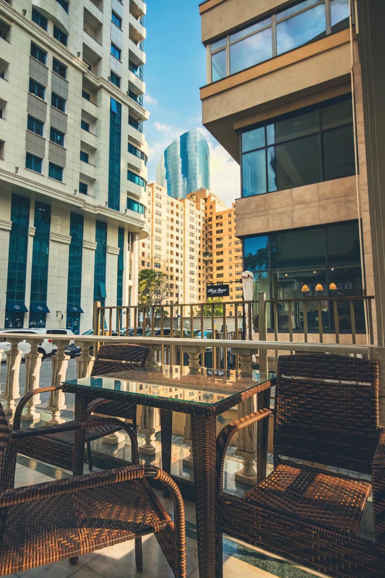 Deluxe Hotel Баку Экстерьер фото
