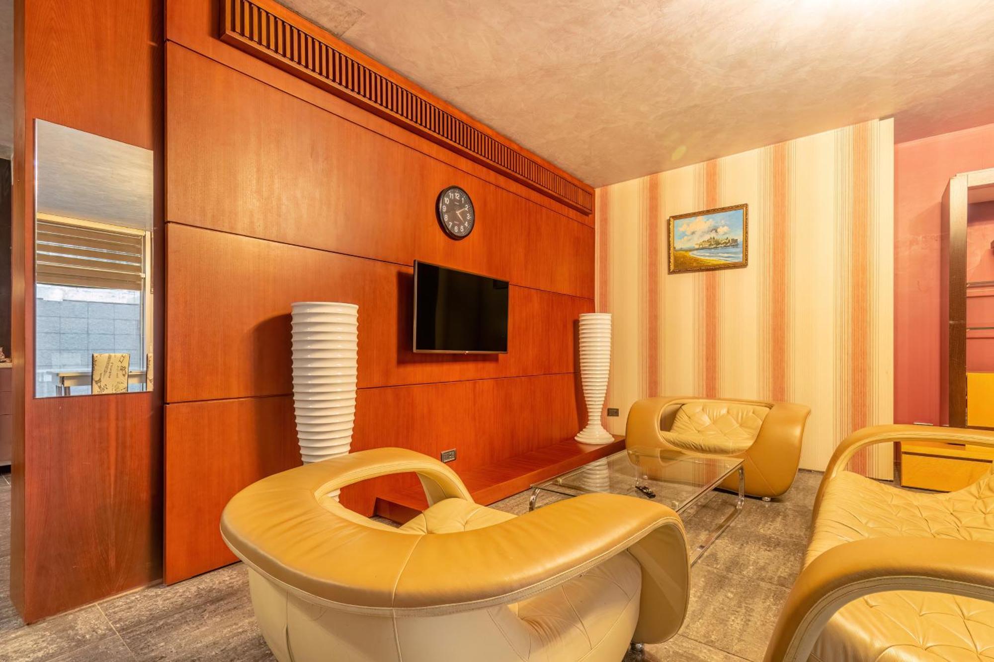 Deluxe Hotel Баку Экстерьер фото